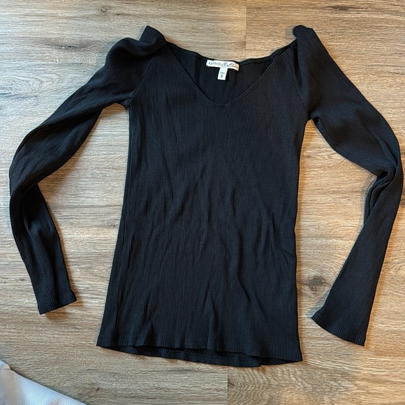 black & white Express long sleeve tops - Picture 3 of 3